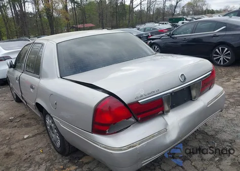 2004 Mercury Grand Marquis Gs z USA, uszkodzony, nr VIN 2MEFM74W44X625240